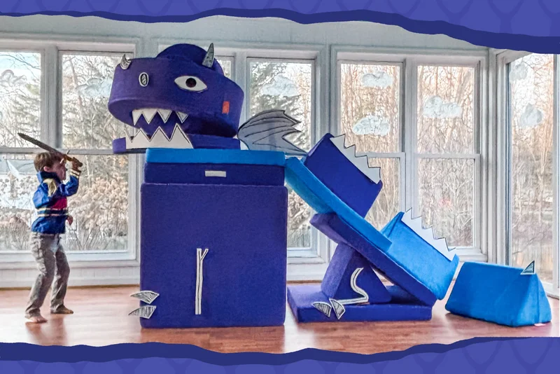 A dragon build made from a Chunk in Nebula and Nuggets in colors Neptune and Nebula