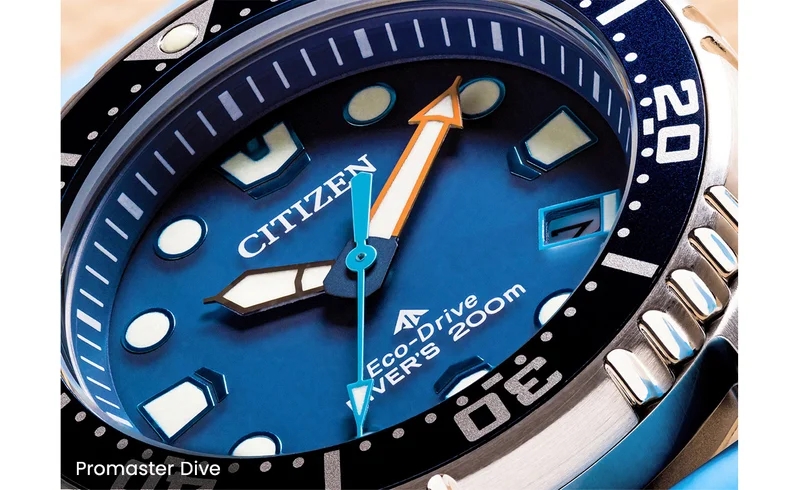 Close up of the blue dial 37mm Promaster Dive