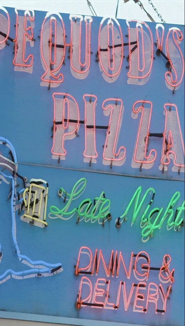 pequod's pizza pequod's pizza
