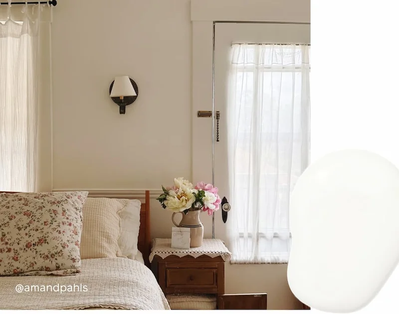 Bedroom featuring Whipped