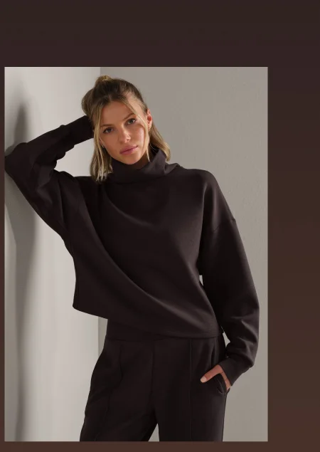 DreamGlow™ Mock Neck