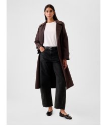 Display images to show real-time content