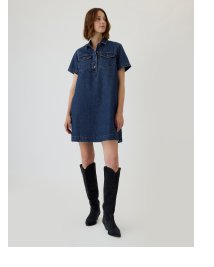 Display images to show real-time content