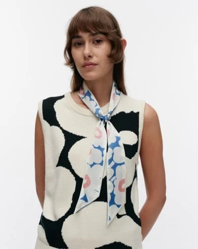 Jåvva Unikko scarf