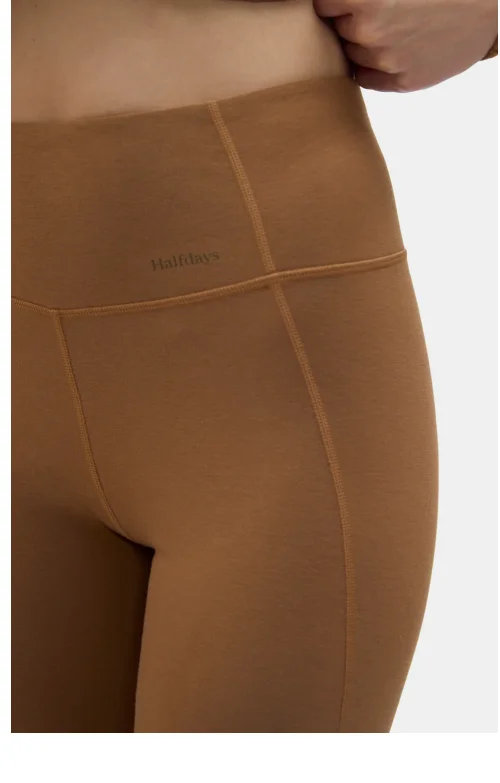 Shop the Ruth Legging