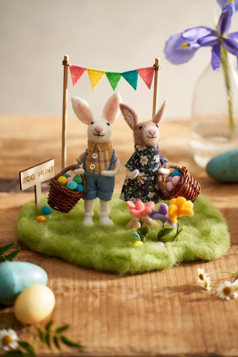 Egg Hunt Felt Critter Scene