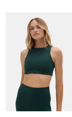 Kara Bra in Alpine