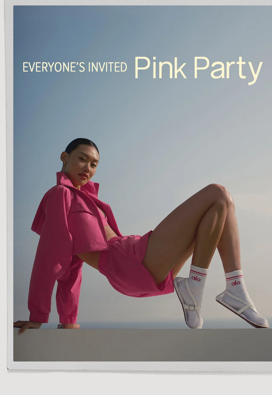 EVERYONE'S INIVTED PINK PARTY