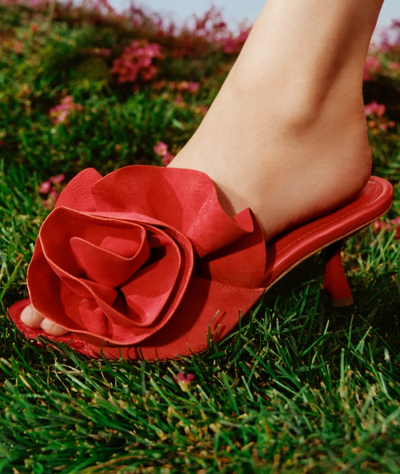 SHOP SHOES