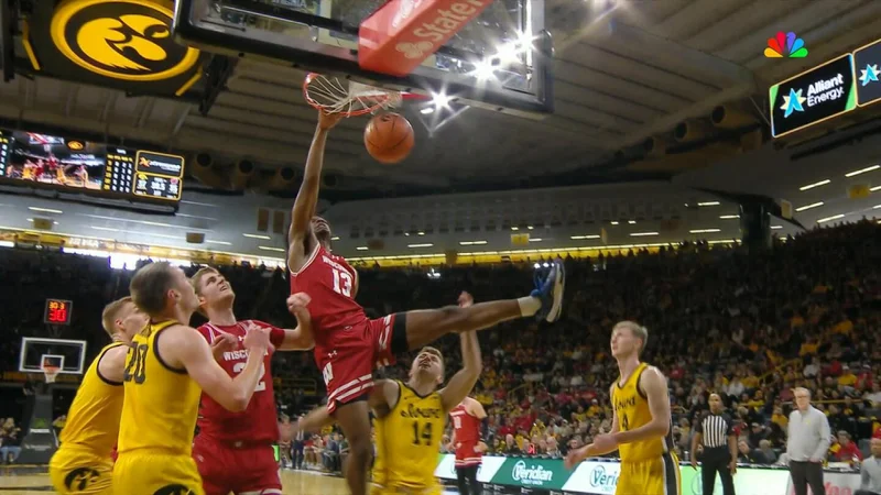 Highlights: No. 21 Wisconsin takes down Iowa