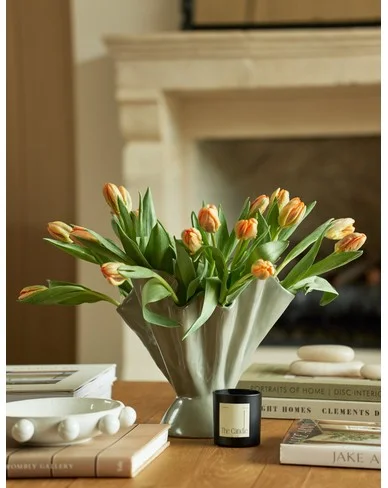 Darcia Vase-Green