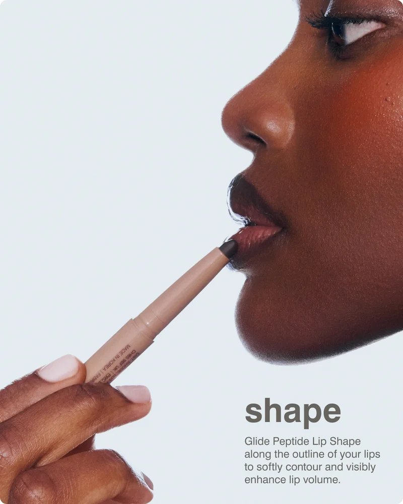 SHAPE Glide Peptide Lip Shape along the outline of your lips to softly contour and visibly enhance lip volume.