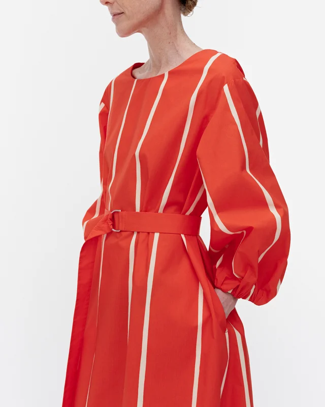 Blomma Puhveli Dress
