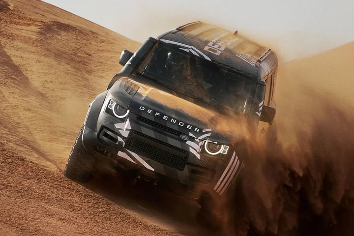 🏁 Land Rover Gears Up for Dakar Rally with New Defender D7X-R Prototype