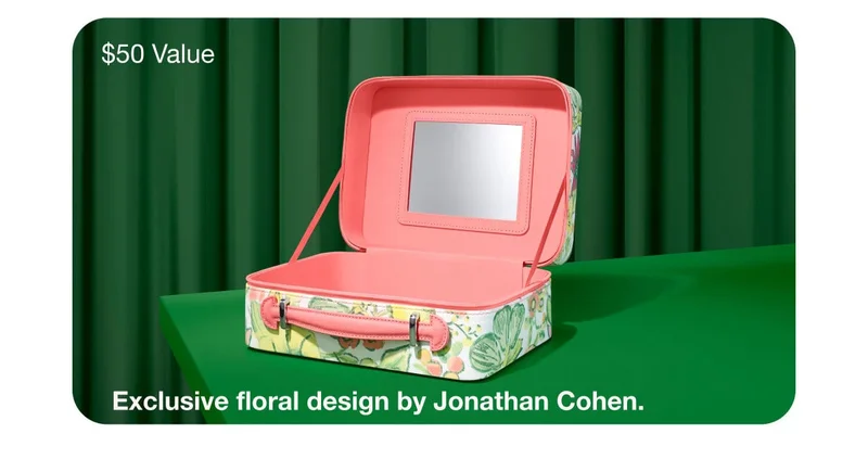 Exclusive floral design by Jonathan Cohen.