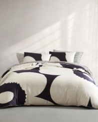 Iso Unikko King duvet cover and sham set
