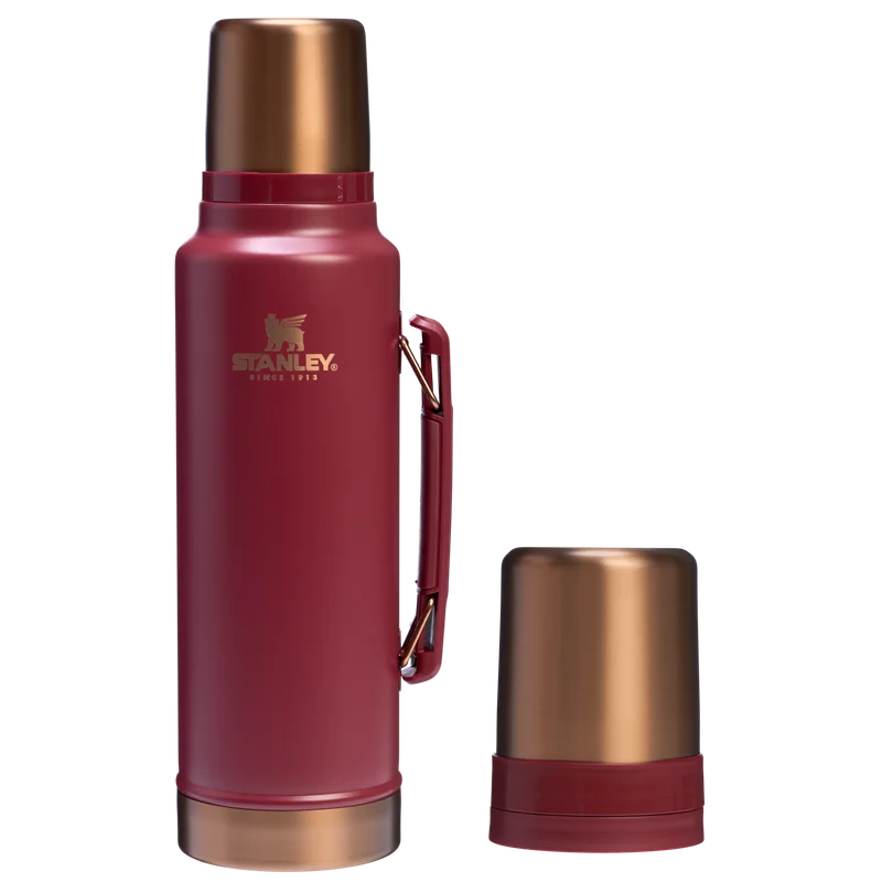 Image of The Holiday Legendary Classic Bottle w/Buddy Cups | 1.5 QT/8 OZ