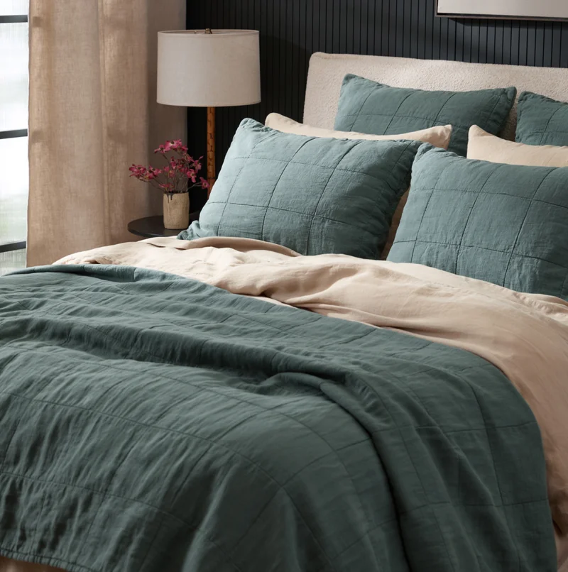 Agave Linen Box Quilt + Toast Linen Bedding