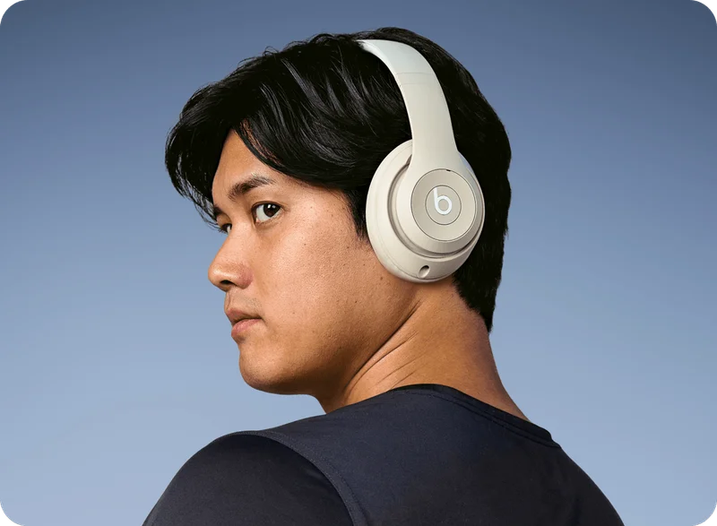 Shohei Ohtani wearing Studio Pro in Sandstone