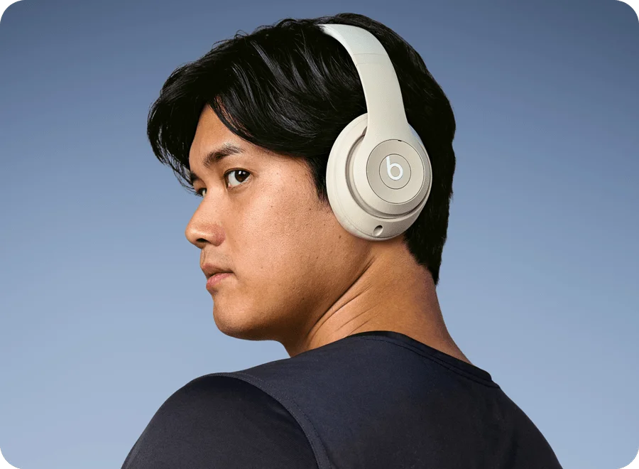 Shohei Ohtani wearing Studio Pro in Sandstone