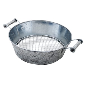 20% Off Select Planters & Garden Décor