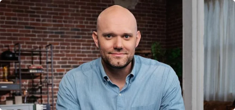 Reach your goals with behavioral insights from Atomic Habits author James Clear