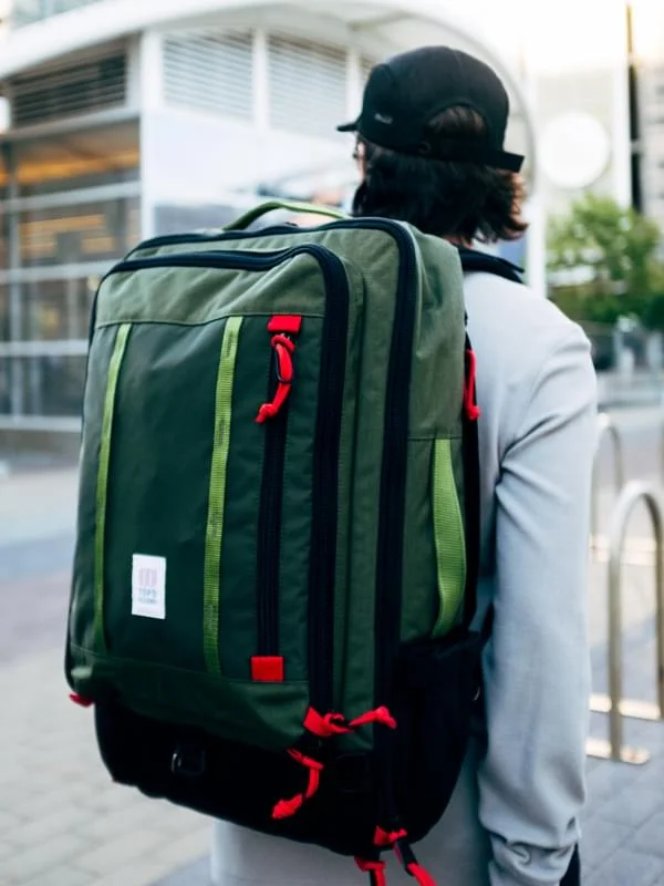 SHOP PACKS & BAGS