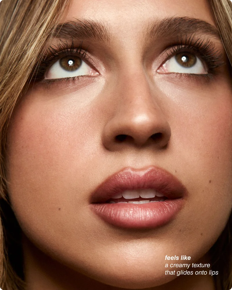 feels like: a creamy texture that glides onto lips