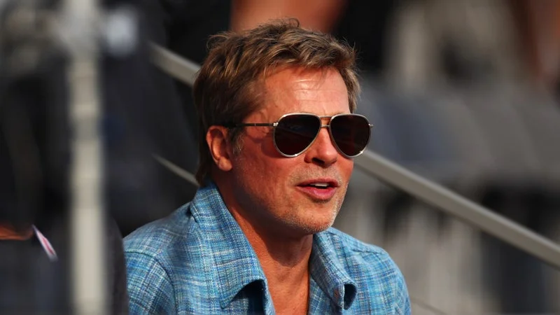 Brad Pitt at the Mexican Grand Prix wearing Burberry aviator sunglasses.