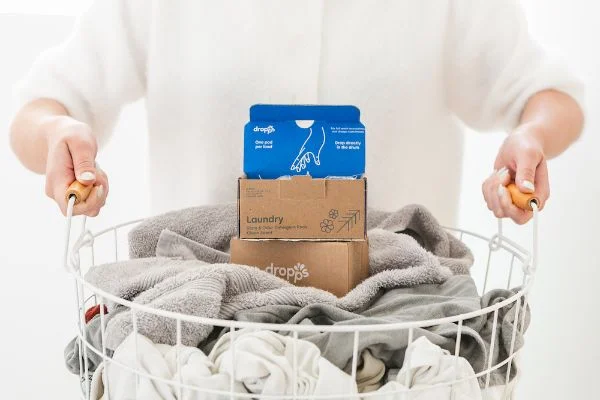 Laundry Basket with Dropps on top
