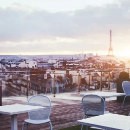 Stay in the 7th arrondissement