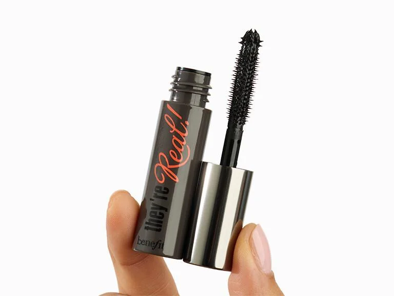 They're Real! Lengthening Mascara in Jet Black