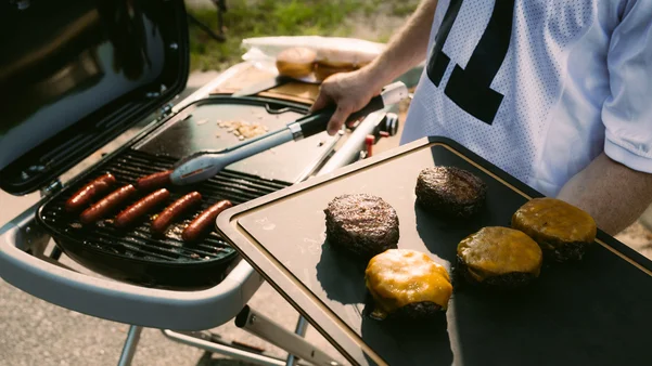 Weber Traveler 22" Portable Grill