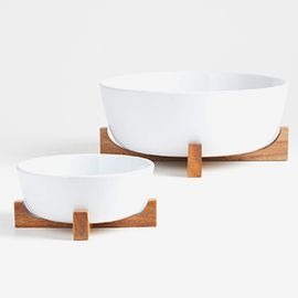 Oven-to-Table Bowl with Trivet