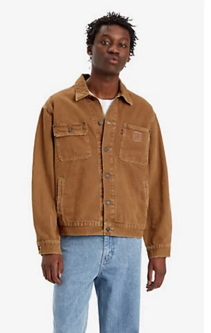SHOP TOPS & OUTERWEAR