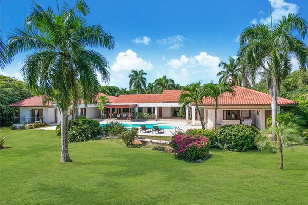 Get away and discover a luxurious resort-inspired private home rental.