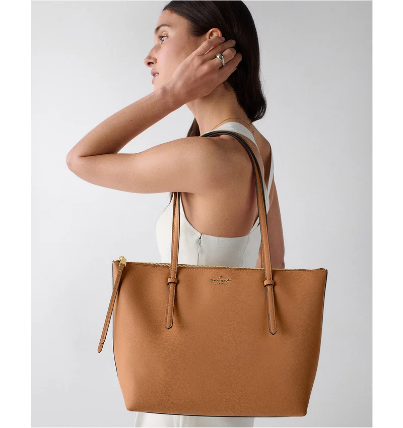 SHOP TOTES