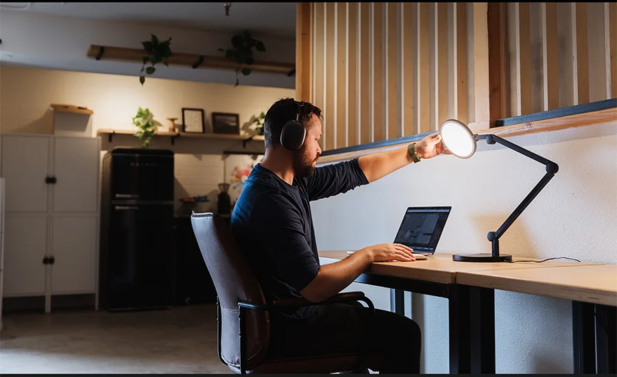 Edge Light in use.
