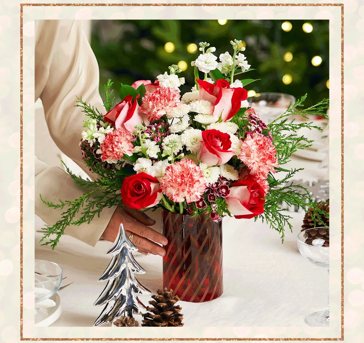 Animated image showing Holiday Collection arrangements