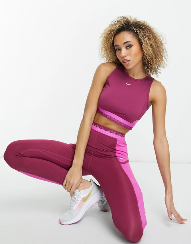 NIKE