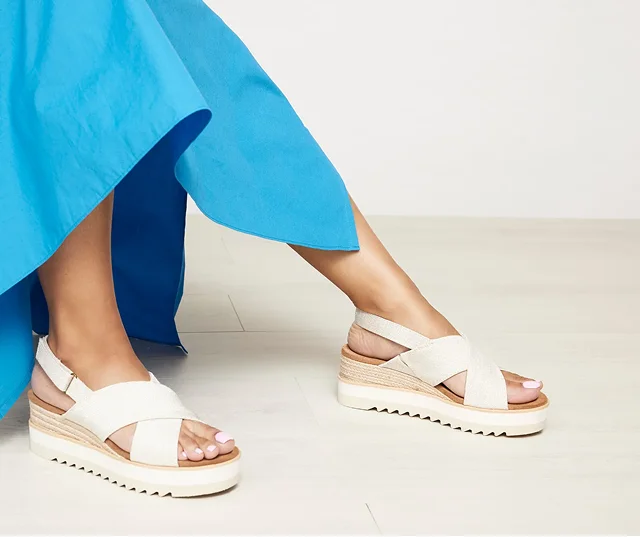 Diana Crossover Wedge Sandal - Image