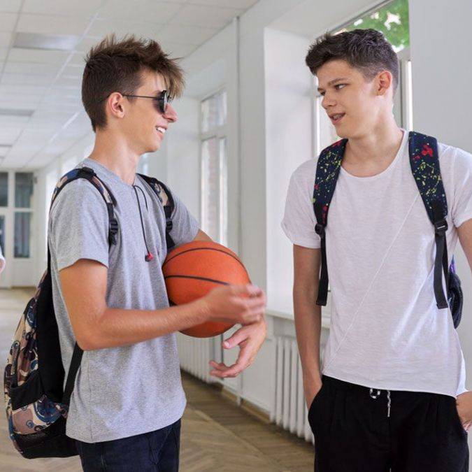 Middle School Teacher Shares 5 Random Things 'Cool' Kids Do