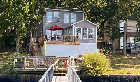 Treat yourself to relaxing lakeside views in Lake of the Ozarks, Missouri.