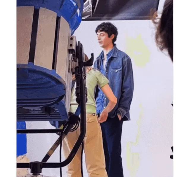 Gif of a photoshoot