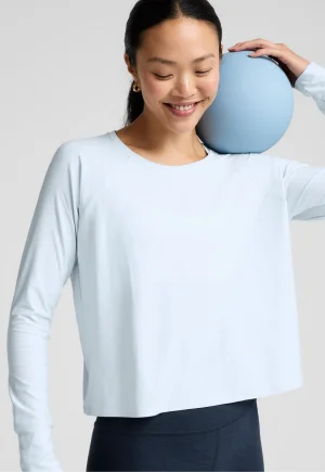 Featherweight Daydreamer Pullover in Morning Sky Blue Heather