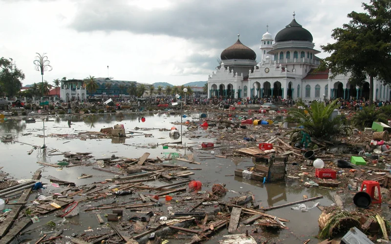 Water and debris surround Banda Aceh's Grand Mosque in the aftermath of the tsunami.
