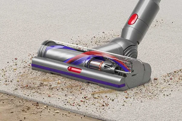 Digital Motorbar cleaner head switching from a carpet to a hard floor