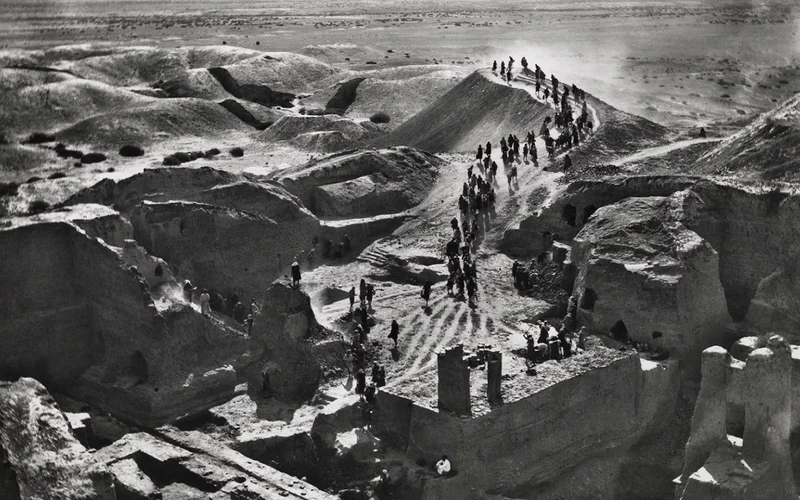 Archaeologists from the University of Pennsylvania began the first full excavation of the Mesopotamian city of Nippur in 1899.