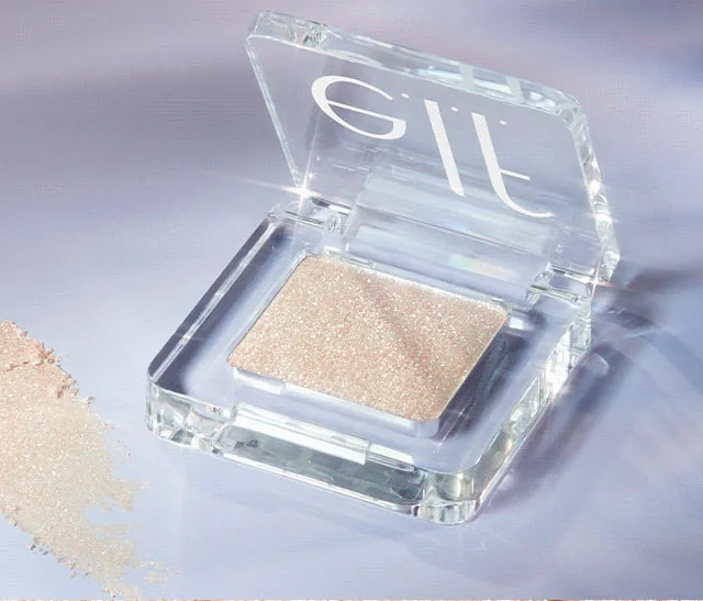 Fine as fleck glitter eyeshadow Fine as fleck glitter eyeshadow