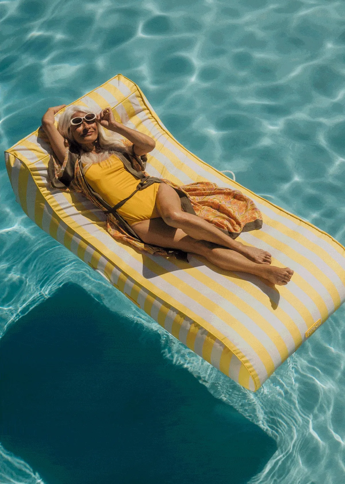 FABRIC SUNBED